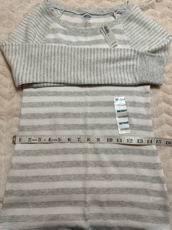 NWT: Old Navy Thermal in M 3