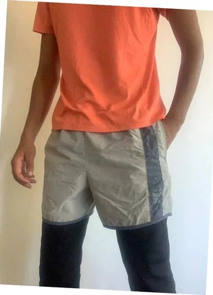 Short Nike, marque: Nike, état: Bon état, taille: M, 3,99 €, 4,89 € Protection acheteurs incluse