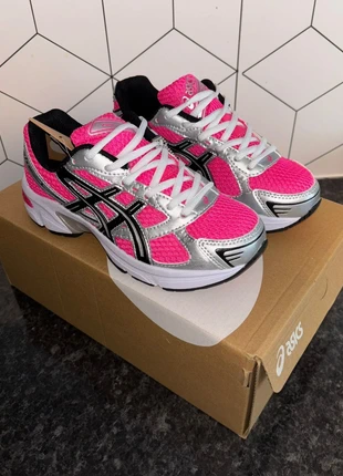 Baskets asics gel 1130 neuf argenté rose taille 36, marca: Asics, estado: Novo sem etiquetas, tamanho: 36, €60.00, €63.70 inclui Proteção do Comprador