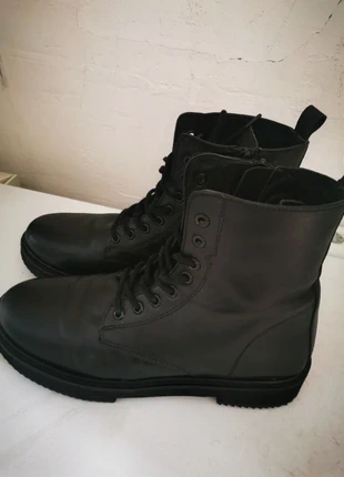 Bottine à lacets cuir fille, marque: CUIR, état: Très bon état, taille: 37, 20,00 €, 21,70 € Protection acheteurs incluse