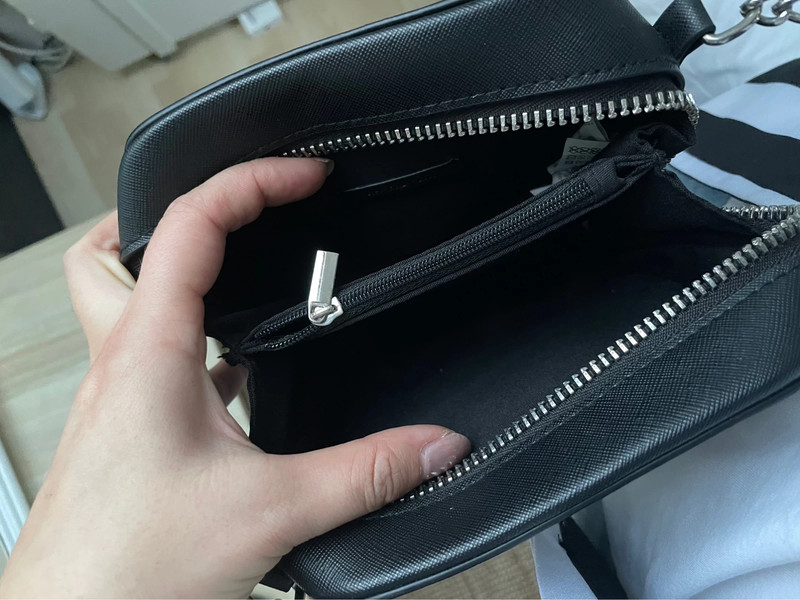 Bershka zwart tasje zilveren ketting