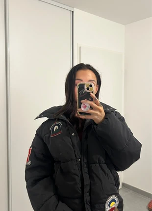 Doudoune noire H&M Divided – style “expédition”, merk: H&M Divided, staat: Goed, maat: S / 36 / 8, € 10,00, € 11,20 inclusief Kopersbescherming