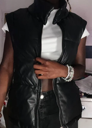 Doudoune sans manche similicuir Bershka, brand: Bershka, condition: Very good, size: M / 38 / 10, €9.00, €10.15 includes Buyer Protection