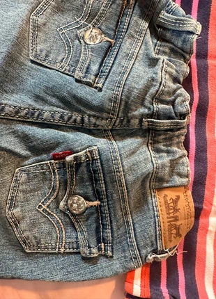Conjunto calça Levis + Polo Tommy Hilfilger, tamanho 03, marque: Levi's, état: Très bon état, taille: 4 ans / 104 cm, 11,00 €, 12,25 € Protection acheteurs incluse