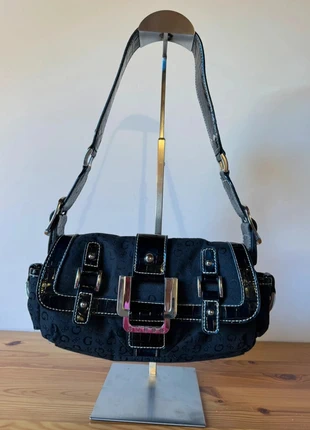 Sac à main Vintage Guess noir, brand: GUESS, condizioni: Ottime, €78.00, €82.60 include la Protezione acquisti