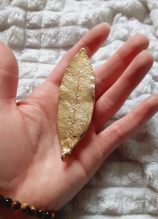 Imposante broche feuille dorée 8.5 cm, état: Très bon état, 5,50 €, 6,48 € Protection acheteurs (Pro) incluse