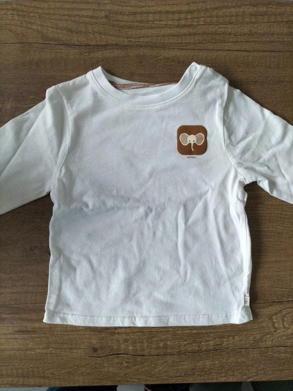 T-shirt obaidi 12 mois très bon état - photo numéro 2