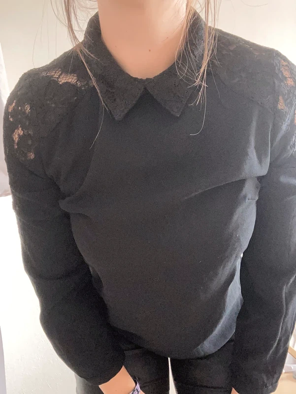 Blouse noire avec col - photo numéro 2