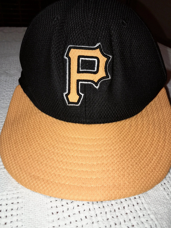 Vintage Pittsburgh Pirates Hat Size 7 Fitted