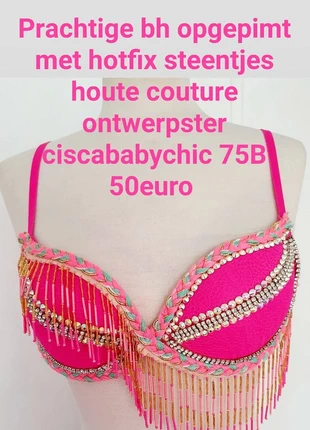 Bh opgepimt met hotfix steentjes en stof, staat: Goed, maat: 75B, € 25,00, € 26,95 inclusief Kopersbescherming
