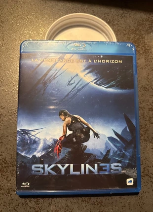 Blu-ray Skyline 3 de Liam O’Donnel (neuf sous cellophane), état: Neuf avec étiquette, 12,00 €, 13,30 € Protection acheteurs incluse