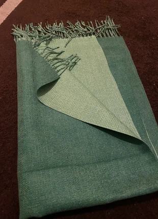 Grande écharpe laine verte elfe, état: Neuf avec étiquette, 15,00 €, 16,45 € Protection acheteurs incluse