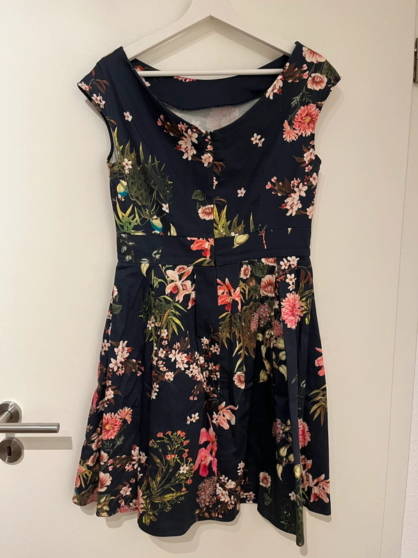 Mint&Berry Kleid mit Blumen dunkelblau 4