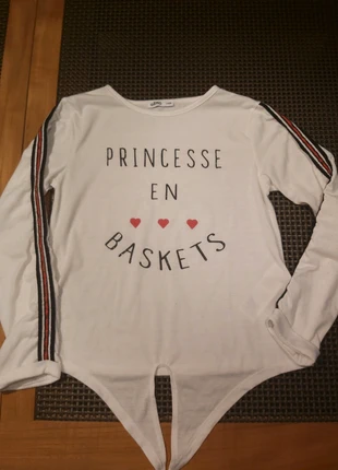 Sweat princesse 10 ans, marke: Gémo, zustand: Sehr gut, größe: 10 Jahre / 140, 4,00 €, 4,90 € inklusive Vinted-Käuferschutz