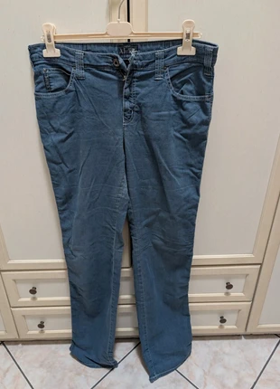 Jeans donna Armani Jeans blu, taglia 44 IT, con logo AJ e vestibilità regolare, marque: Armani Jeans, état: Neuf sans étiquette, taille: L / 40 / 12, 10,00 €, 11,20 € Protection acheteurs incluse