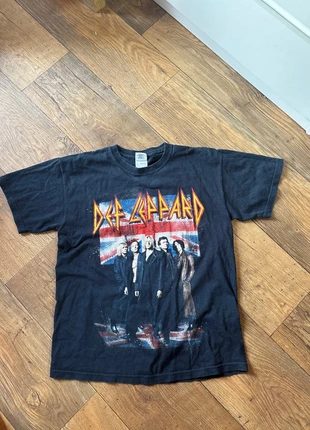 Def leppard top, brand: Def Leppard, condition: Good, size: M, £3.50, £4.38 includes Buyer Protection