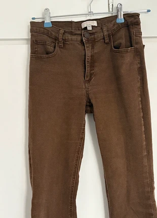 Pantalon marron patte d’éléphant, marke: Pull & Bear, zustand: Sehr gut, größe: XS / 34 / 6, 7,00 €, 8,05 € inklusive Vinted-Käuferschutz