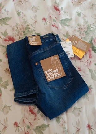 Denim body shaping , marca: H&M, estado: Novo com etiquetas, tamanho: Outro, €20.00, €21.70 inclui Proteção do Comprador