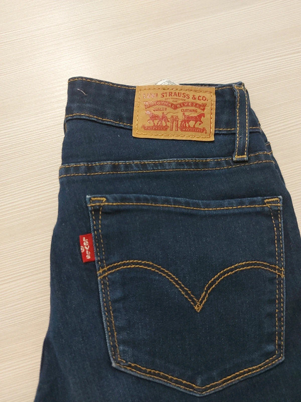 Levi's Skinny 711 2