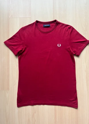 T-Shirt Fred Perry, marca: Fred Perry, estado: Muito bom, tamanho: S, €12.00, €13.30 inclui Proteção do Comprador