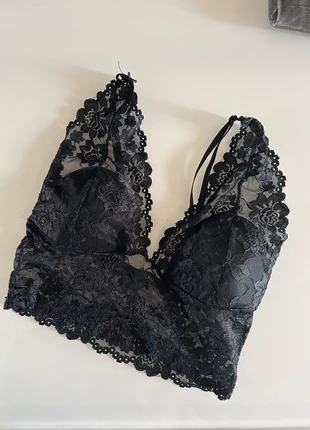 top in pizzo Zuiki, brand: Zuiki, condizioni: Ottime, taglia: S, €3.00, €3.85 include la Protezione acquisti