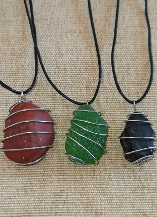 Set di 3 collane con porfido, vetro e roccia vulcanica, marke: Set, zustand: Sehr gut, 6,75 €, 7,79 € inklusive Vinted-Käuferschutz