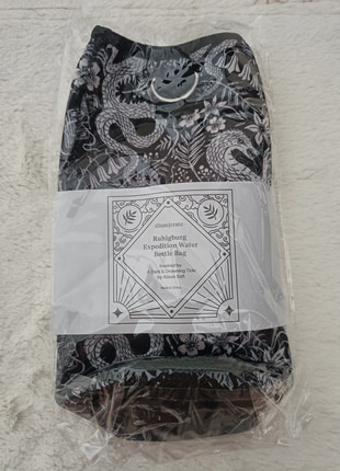 Illumicrate water bottle bag, brand: illumicrate, condizioni: Nuovo senza cartellino, €4.50, €5.43 include la Protezione acquisti