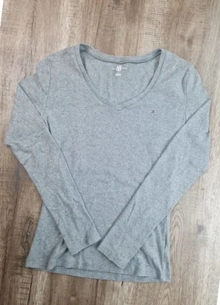 T-shirt manche longue Tommy Hilfiger gris logo brodé taille S Th006, brand: Tommy Hilfiger, condizioni: Ottime, taglia: S / IT 40 / EU 36, €4.00, €4.90 include la Protezione acquisti