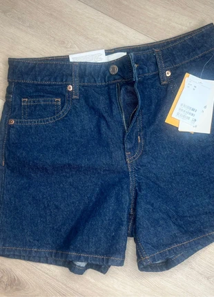 Trendy denim shorts, marque: H&M, état: Très bon état, taille: M / 38 / 10, 9,99 €, 11,19 € Protection acheteurs incluse