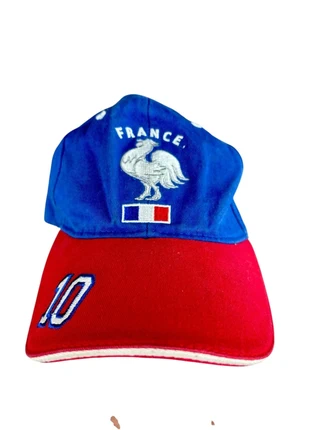 Casquette équipe de France Vintage numéro 10 Bleu/Rouge - One size, marque: Vintage Dressing, état: Très bon état, taille: Taille unique, 10,00 €, 11,20 € Protection acheteurs (Pro) incluse