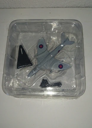 Maquette miniature avion en métal Hawker Hunter , brand: Del Prado, condition: New without tags, size: One size, €10.00, €11.20 includes Buyer Protection