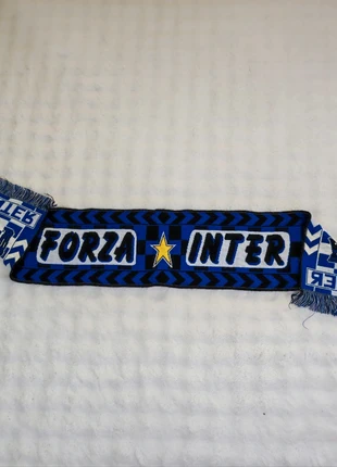 Echarpe Inter Milan Vintage bleu et noir, marke: Inter Milan, zustand: Sehr gut, 8,00 €, 9,10 € inklusive Vinted-Käuferschutz