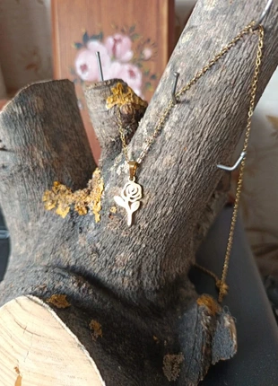 Collier et pendentif fleur rose dorée en acier inoxydable, brand: ensemble collier boucles d'oreilles roses, condition: New with tags, €2.00, €2.80 includes Buyer Protection