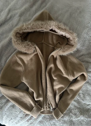 Y2K vintage faux fur hoodie, merk: Vintage Dressing, staat: Heel goed, maat: S / 36 / 8, € 40,00, € 42,70 inclusief Kopersbescherming