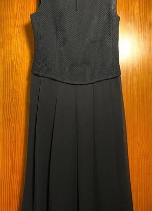 Robe noire sans manches Episode Laine & Soie 40/L, merk: Episode, staat: Nieuw zonder prijskaartje, maat: L / 40 / 12, € 339,00, € 356,65 inclusief Kopersbescherming