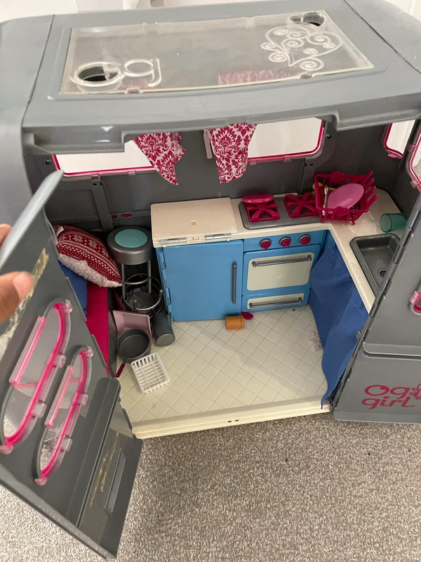 Our generation caravan Vinted