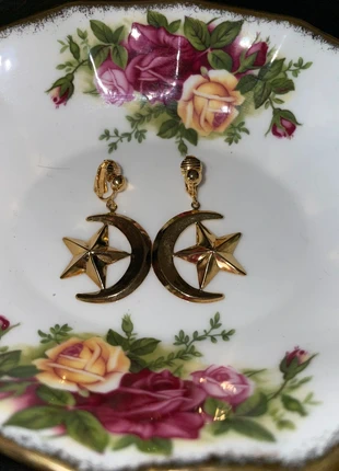 Gold metal moon star clipons, brand: Vintage Dressing, condition: Very good, £10.00, £11.20 includes Buyer Protection