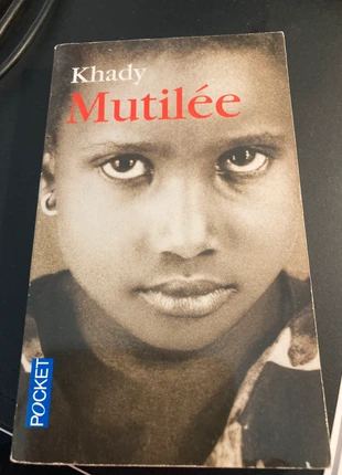 Livre mutilee de Khadija, zustand: Sehr gut, 1,00 €, 1,75 € inklusive Vinted-Käuferschutz