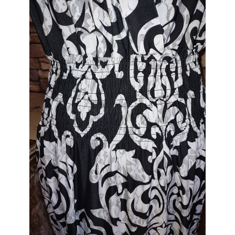 NWOT Sz L Ace Fashion Women's Dress Floral Black White Sleeveless Smocked Waist 3