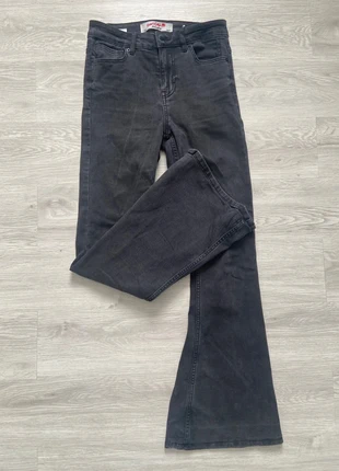 Jean pattes d’éléphant, marque: Jennyfer, état: Très bon état, taille: XS / 34 / 6, 2,00 €, 2,80 € Protection acheteurs incluse