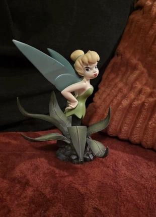 Figurine disney showcase tinkerbell fee clochette jester limited edition, marque: Disney, état: Très bon état, taille: 9 ans / 134 cm, 145,00 €, 152,95 € Protection acheteurs incluse