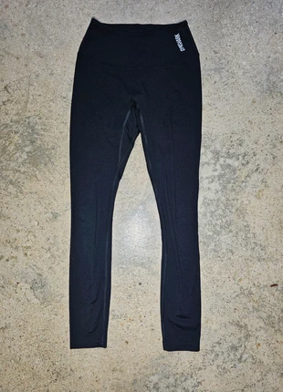Legging Gymshark fitness / musculation Noir Taille XS, marke: Gymshark, zustand: Gut, größe: XS / 34 / 6, 9,00 €, 10,15 € inklusive Vinted-Käuferschutz