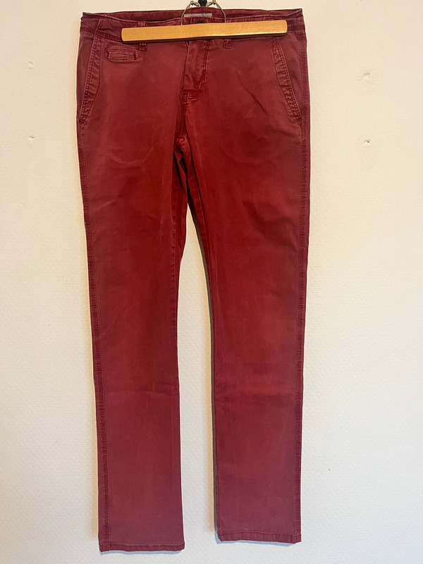 Pantalon rouge 1