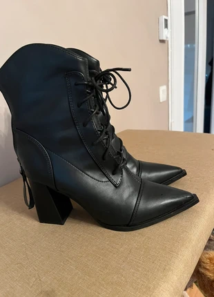 Bottines, marque: sans marque, état: Très bon état, taille: 37, 20,00 €, 21,70 € Protection acheteurs incluse