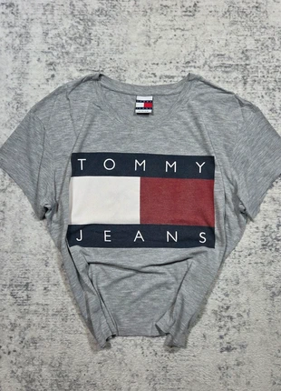 T-shirt Tommy Jeans Gris Logo M Vintage Rétro, marke: Tommy Jeans, zustand: Sehr gut, größe: M / 38 / 10, 24,99 €, 26,94 € beinhaltet Vinted-Käuferschutz Pro