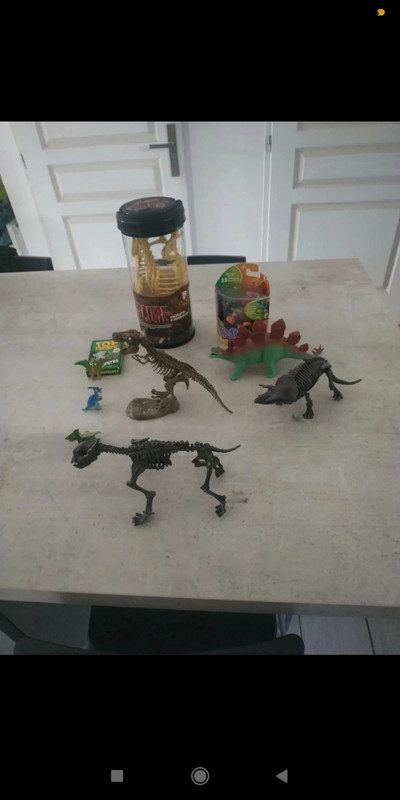 Lot de dinosaures à démonter