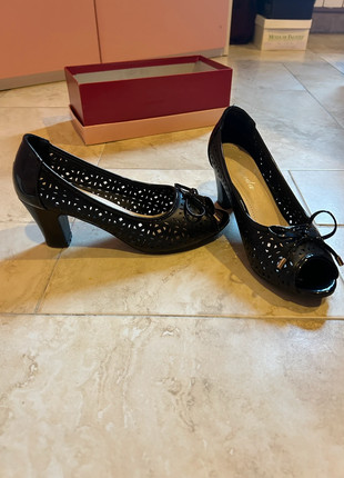 coquette pin up style high heels, marque: Vintage Dressing, état: Très bon état, taille: 37, 5,00 €, 5,95 € Protection acheteurs incluse