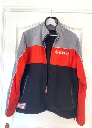 Veste Yamaha grise rouge et noire, brand: Yamaha, condition: Satisfactory, size: M, €20.00, €21.70 includes Buyer Protection