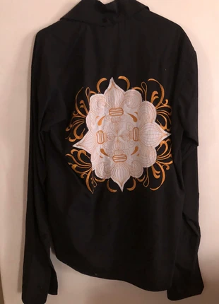 Camisa Manzini bordada, marca: Vintage Dressing, estado: Bom, tamanho: M, €15.00, €16.45 inclui Proteção do Comprador