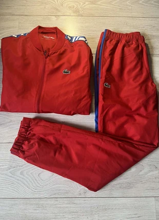 ensemble Lacoste rouge tout neuf, marque: Lacoste, état: Neuf sans étiquette, taille: XS, 65,00 €, 68,95 € Protection acheteurs incluse